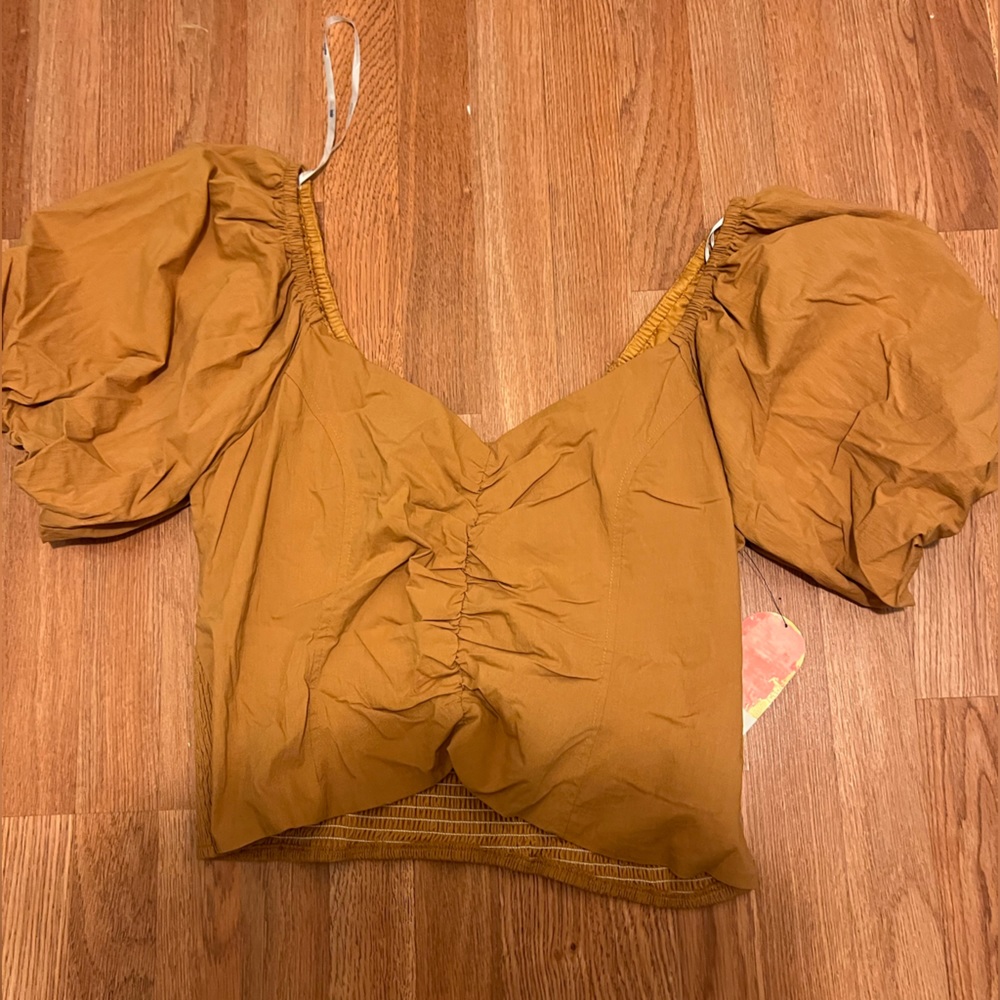 NWT!!Arula clay color puffy blouse 🍂